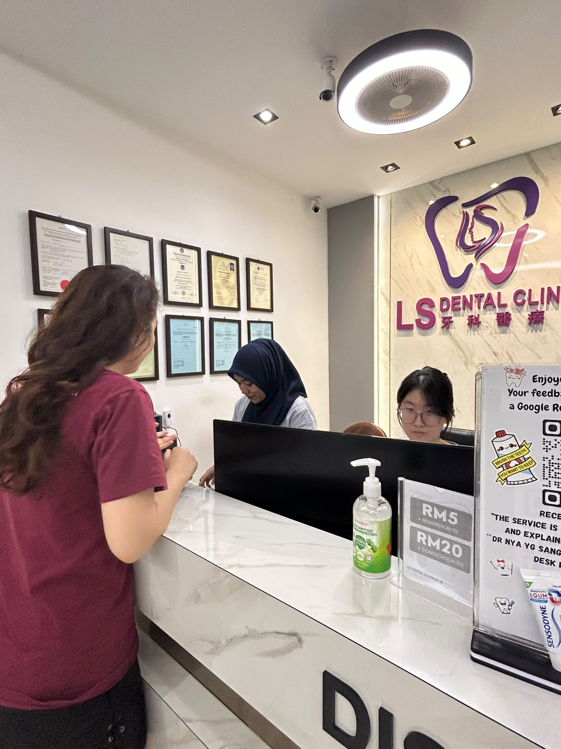 Pesakit di Kaunter
